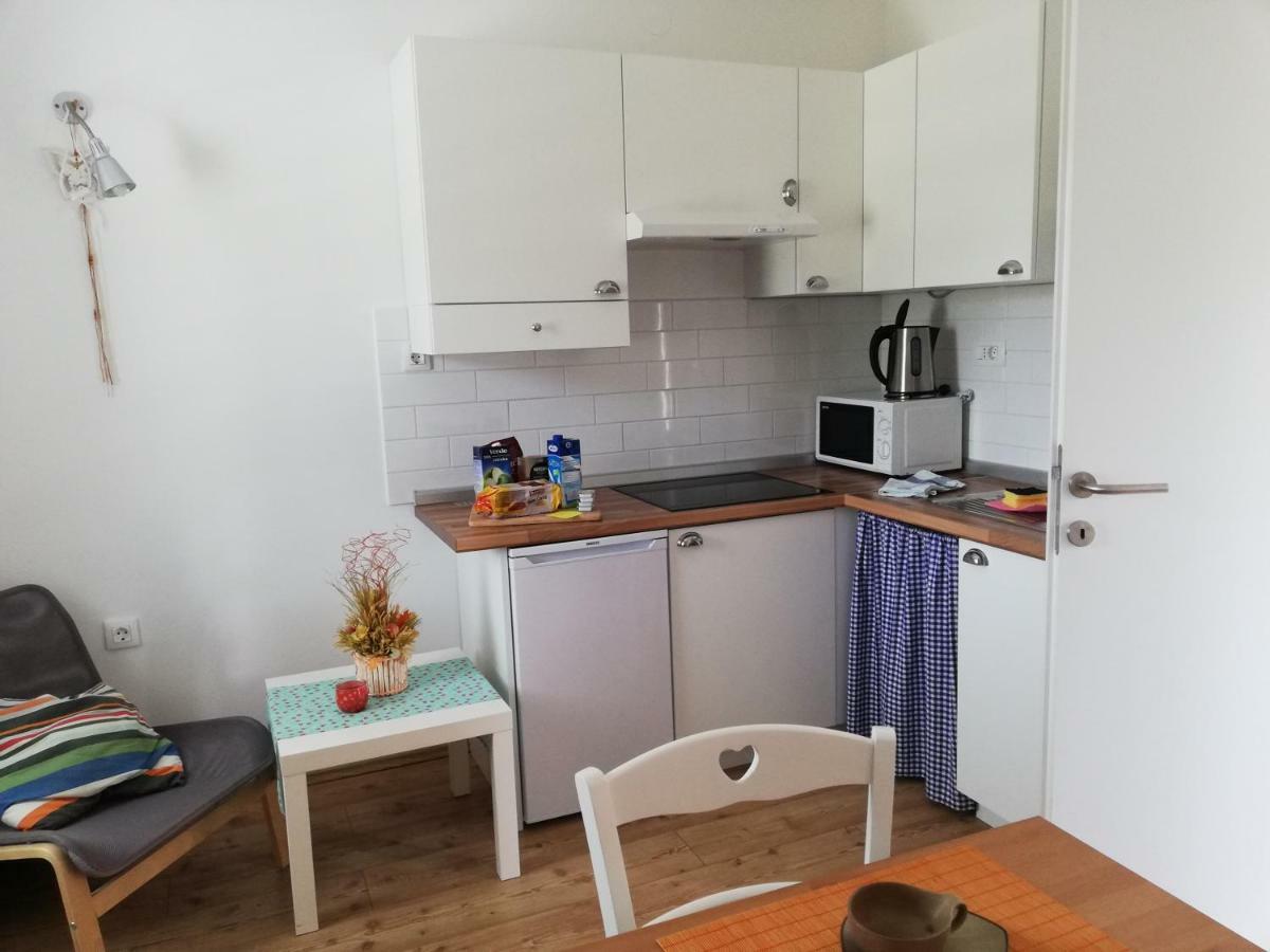 Apartments Relax Punat Bilik gambar